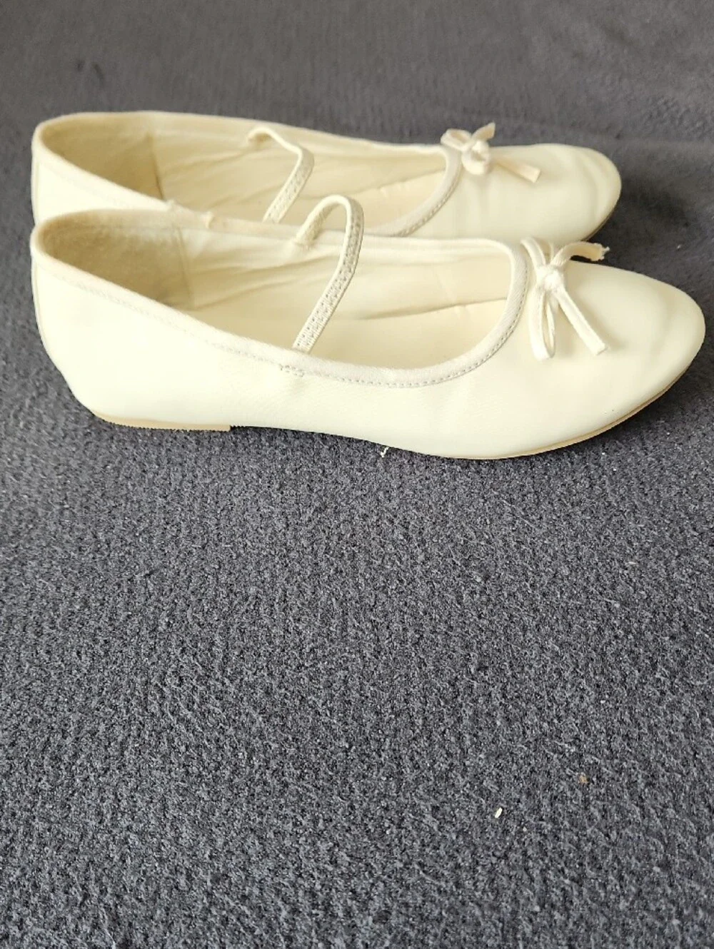 Tip Top Kids Cream Ballet Flats with Bow Accent